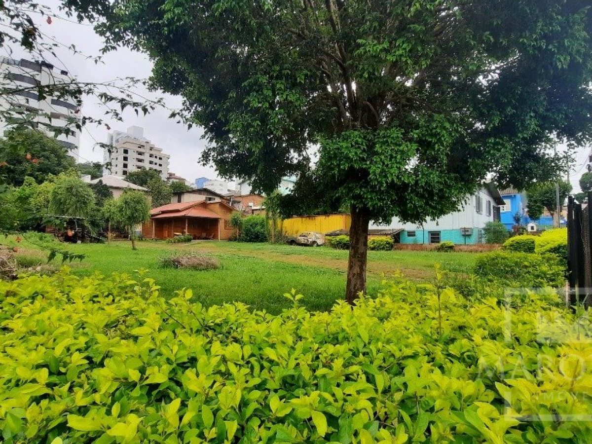 Terreno com 1264m², Nao suíte, no bairro Centro em Marau