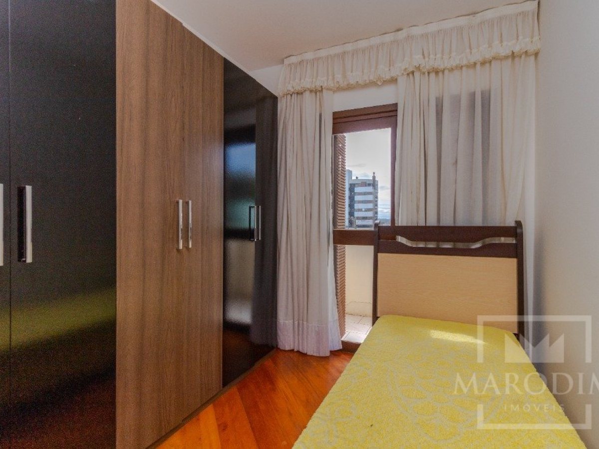 Casa com 365m², 4 dormitórios, Nao suíte, 3 vagas, no bairro Centro em Marau