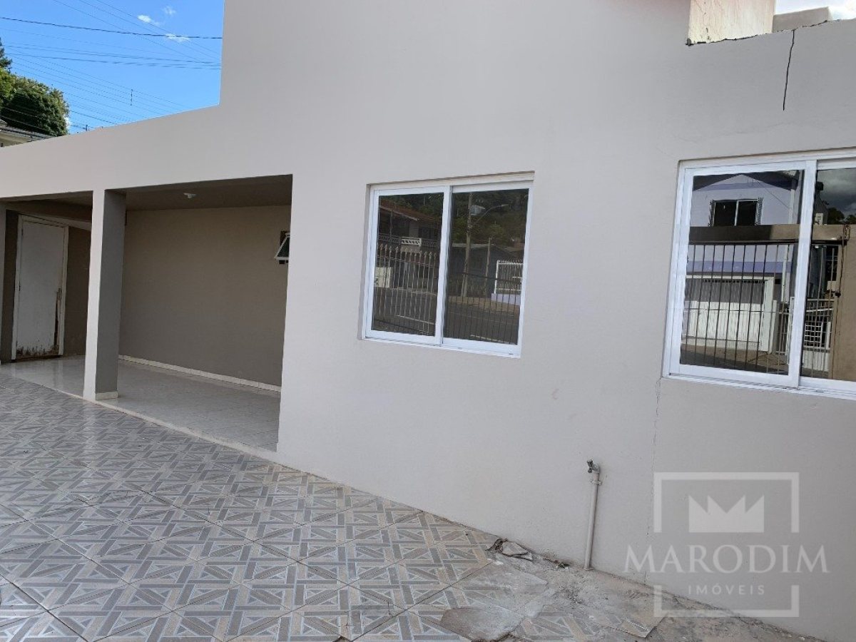 Casa com 90m², 3 dormitórios, Nao suíte, 2 vagas, no bairro Progresso em Marau