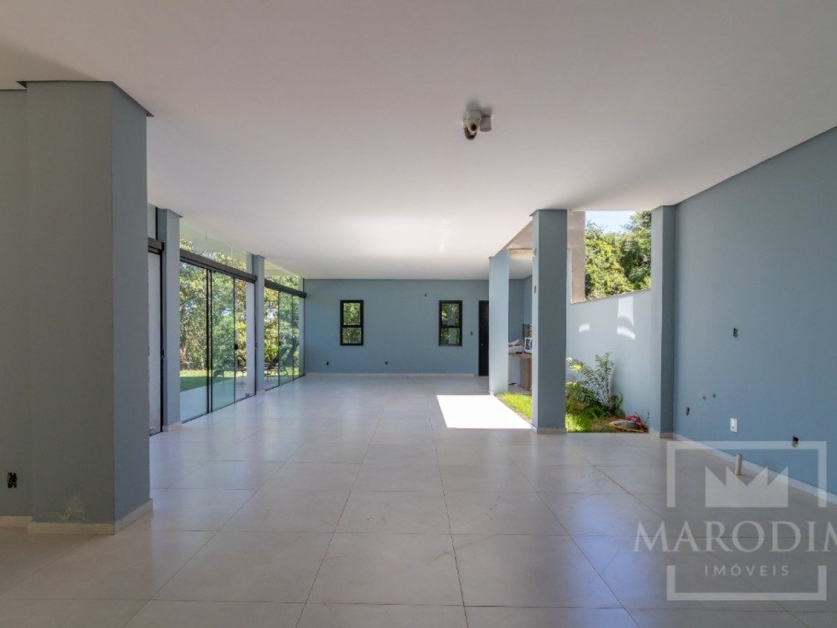 Casa com 269m², 3 dormitórios, Sim suíte, 2 vagas, no bairro Loteamento Santin em Marau