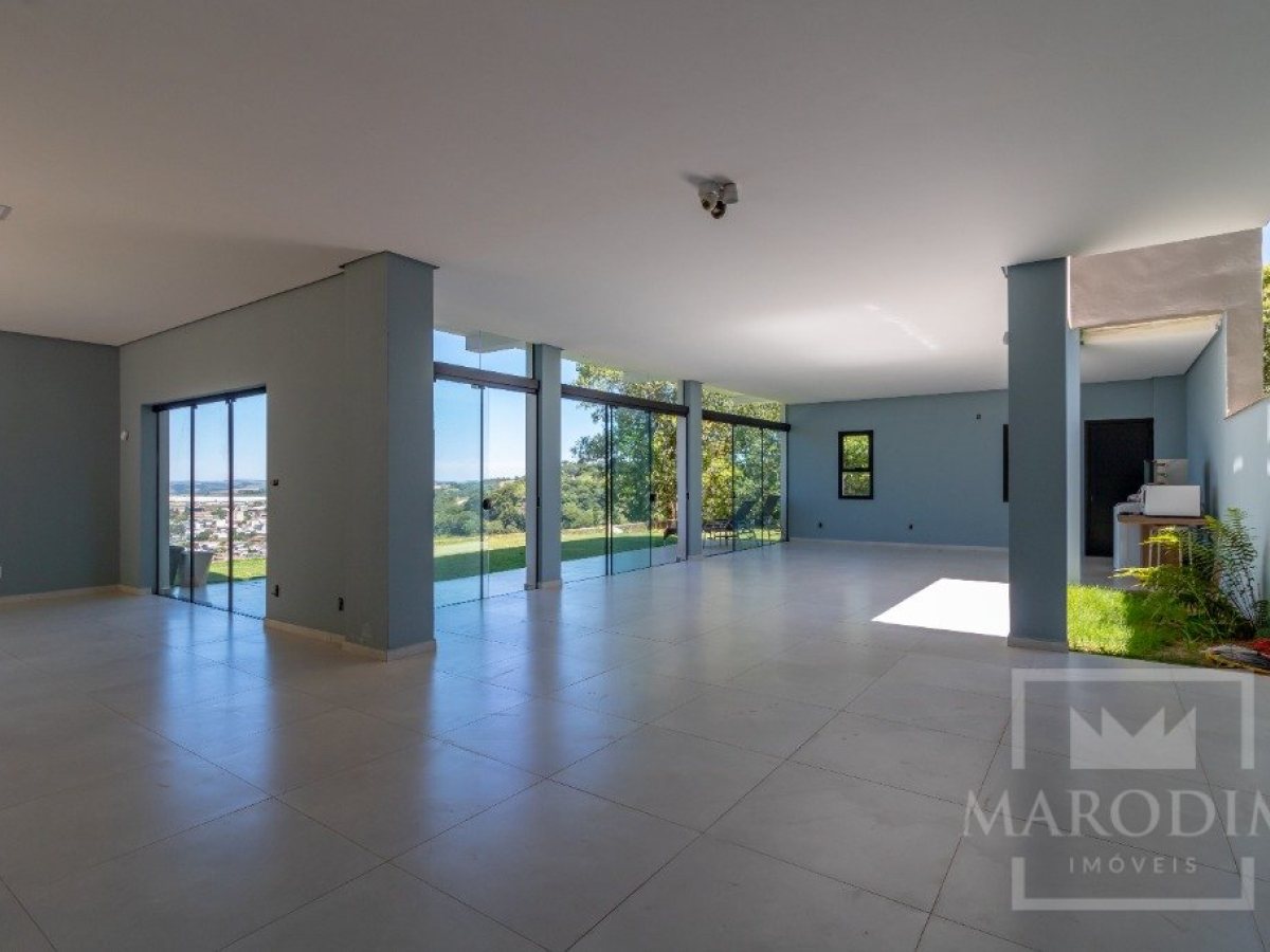 Casa com 269m², 3 dormitórios, Sim suíte, 2 vagas, no bairro Loteamento Santin em Marau