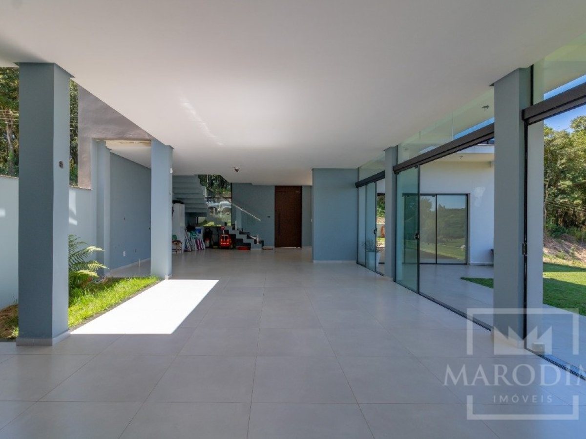 Casa com 269m², 3 dormitórios, Sim suíte, 2 vagas, no bairro Loteamento Santin em Marau