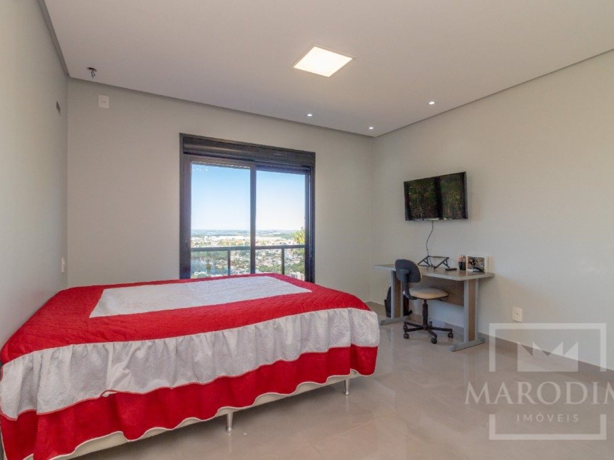 Casa com 269m², 3 dormitórios, Sim suíte, 2 vagas, no bairro Loteamento Santin em Marau