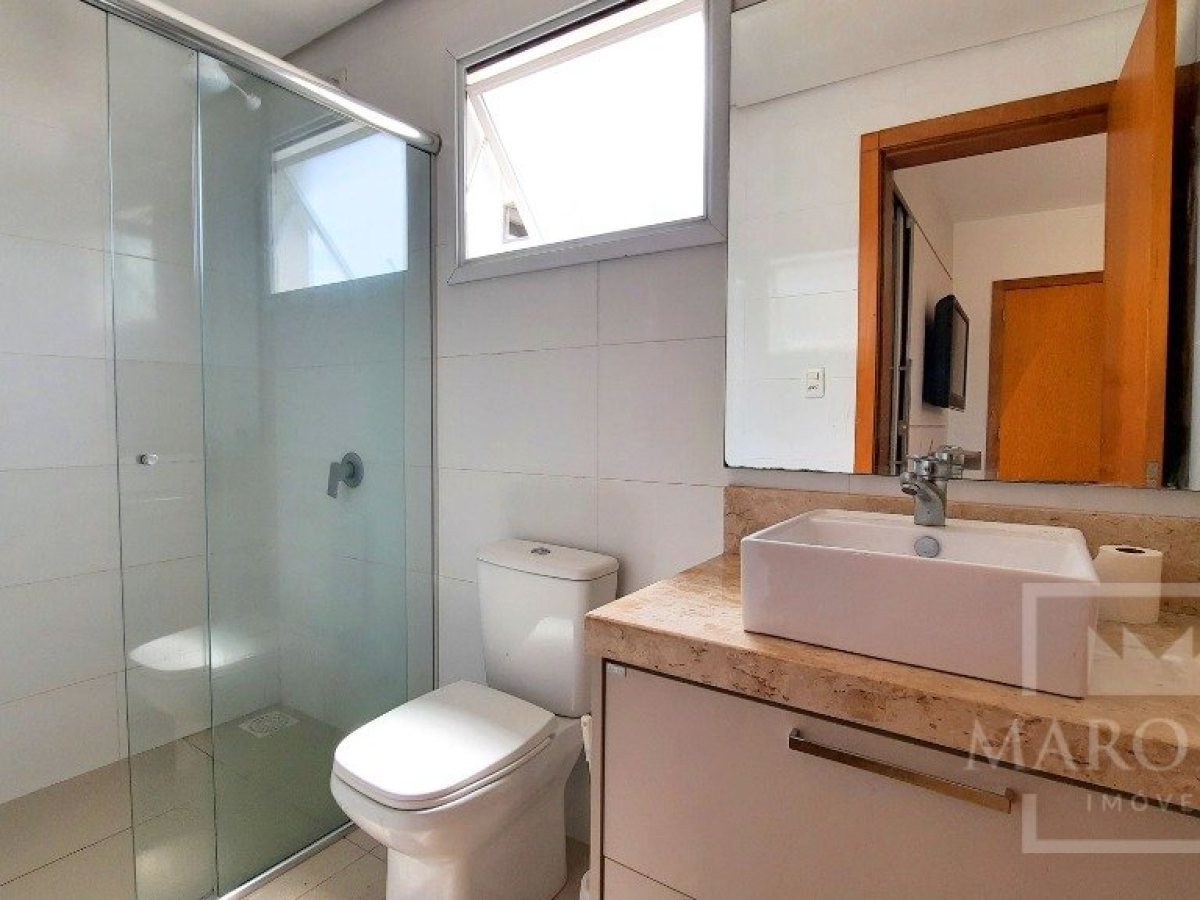 Cobertura com 156m², 3 dormitórios, Nao suíte, 2 vagas, no bairro Centro em Marau