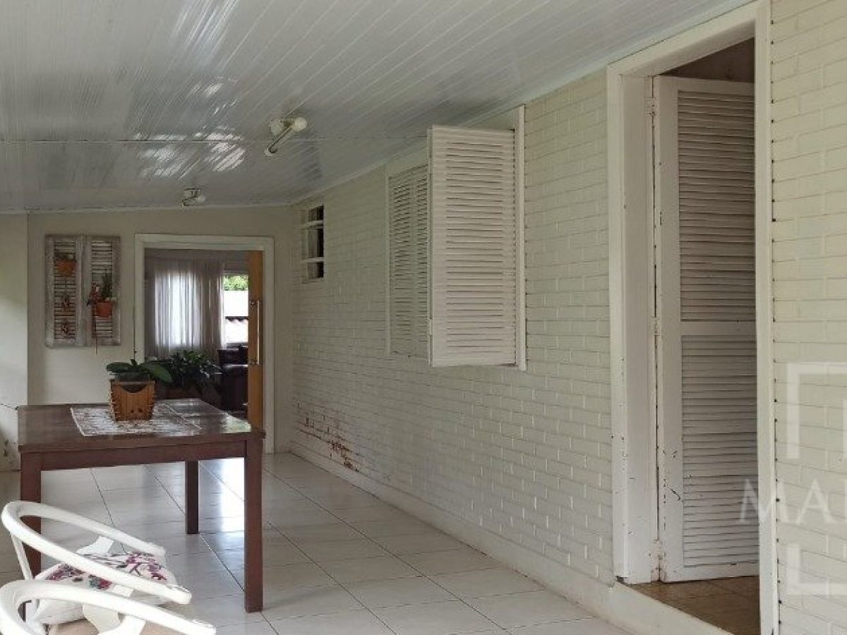 Casa com 261m², 3 dormitórios, Nao suíte, 2 vagas, no bairro Constante Fuga em Marau