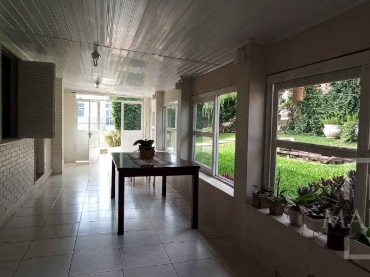 Casa com 261m², 3 dormitórios, Nao suíte, 2 vagas, no bairro Constante Fuga em Marau