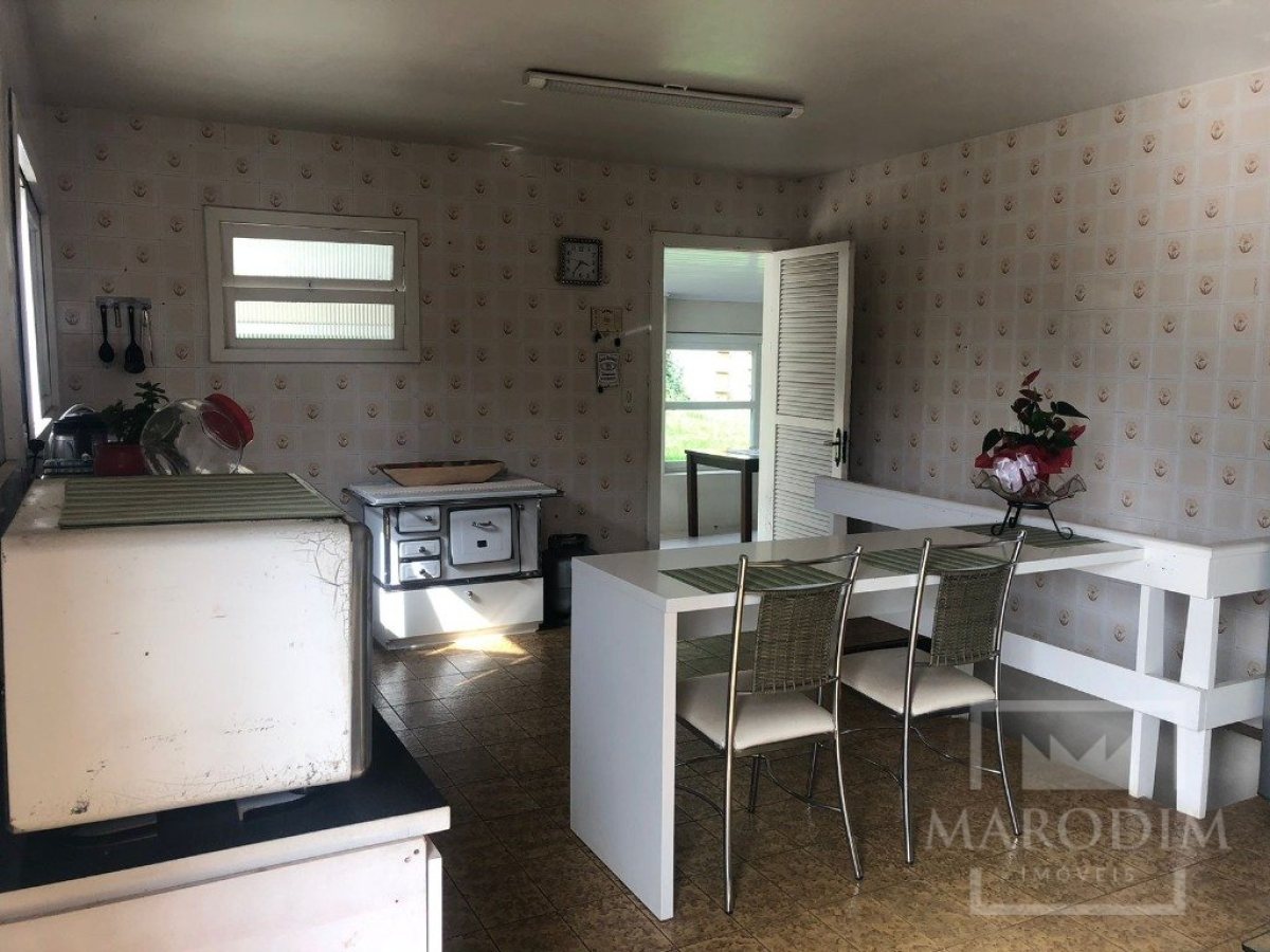Casa com 261m², 3 dormitórios, Nao suíte, 2 vagas, no bairro Constante Fuga em Marau