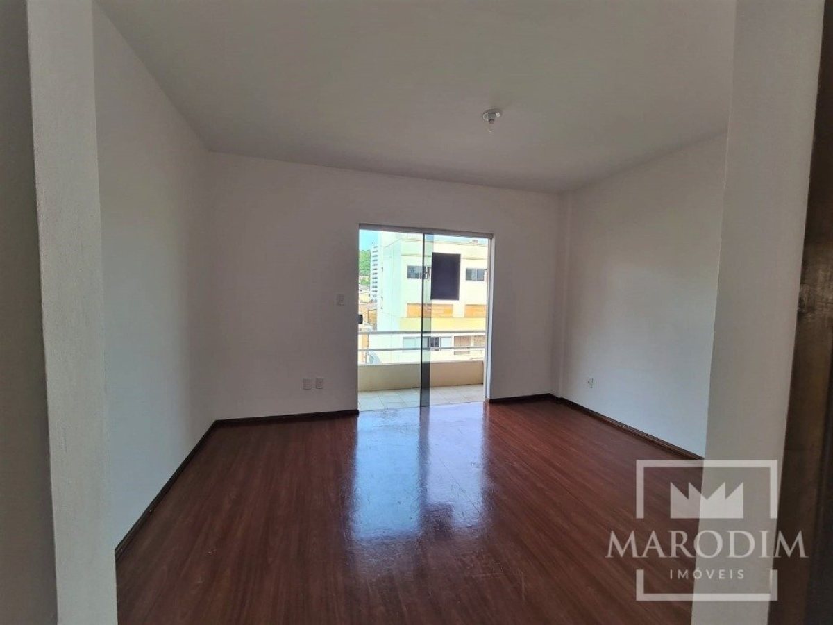 Apartamento com 139m², 4 dormitórios, Sim suíte, 1 vaga, no bairro Centro em Marau