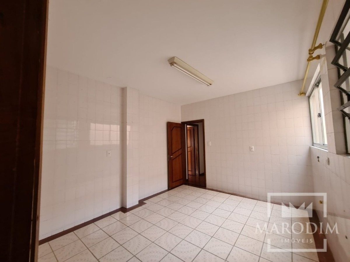 Apartamento com 139m², 4 dormitórios, Sim suíte, 1 vaga, no bairro Centro em Marau