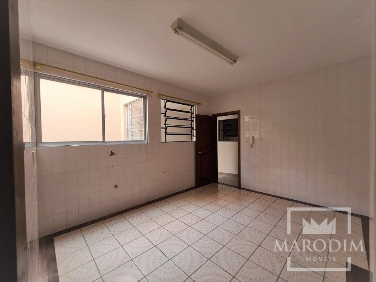 Apartamento com 139m², 4 dormitórios, Sim suíte, 1 vaga, no bairro Centro em Marau