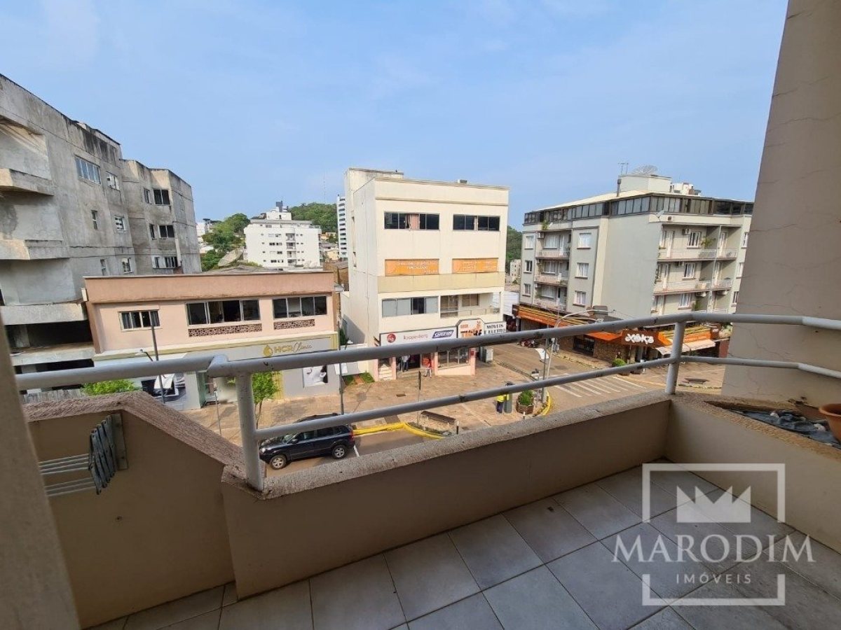 Apartamento com 139m², 4 dormitórios, Sim suíte, 1 vaga, no bairro Centro em Marau