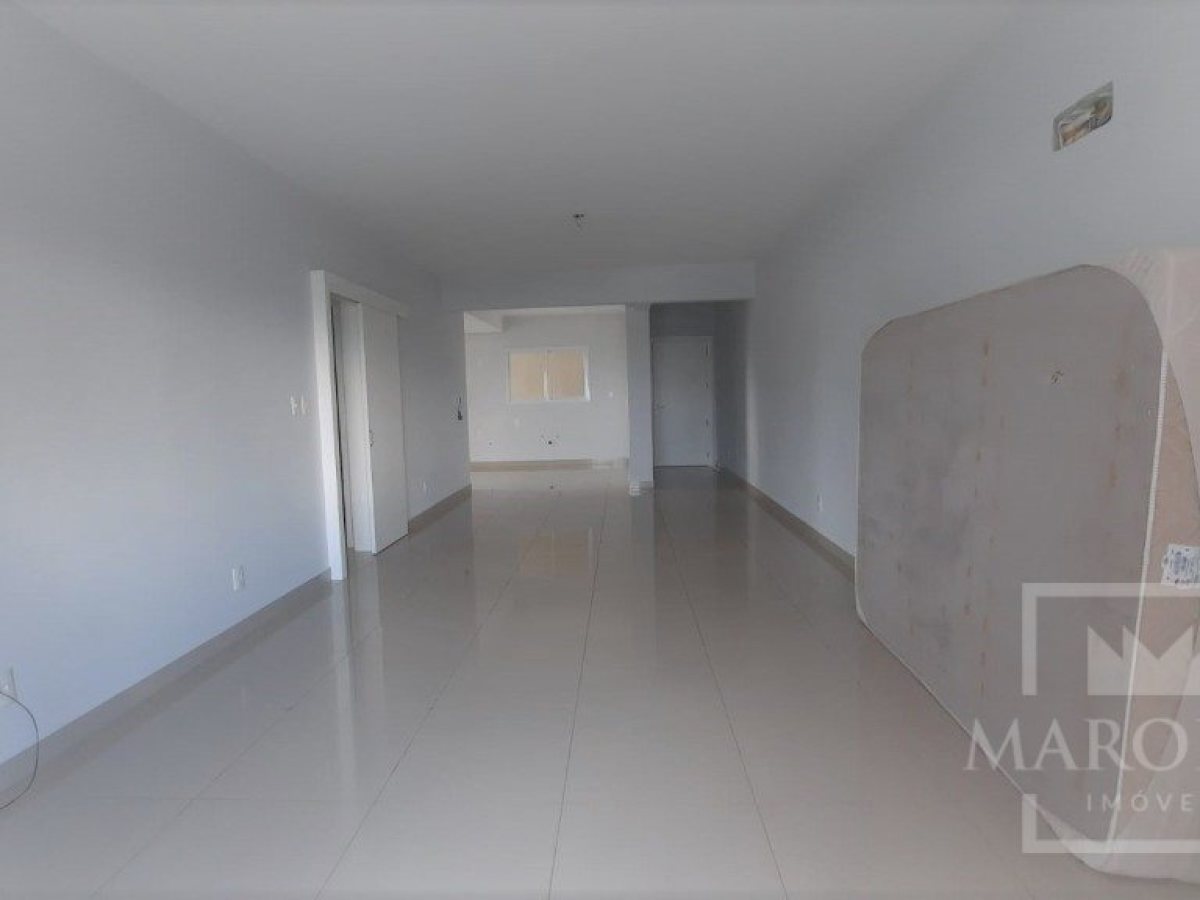 Apartamento com 112m², 2 dormitórios, Nao suíte, 1 vaga, no bairro Centro em Marau