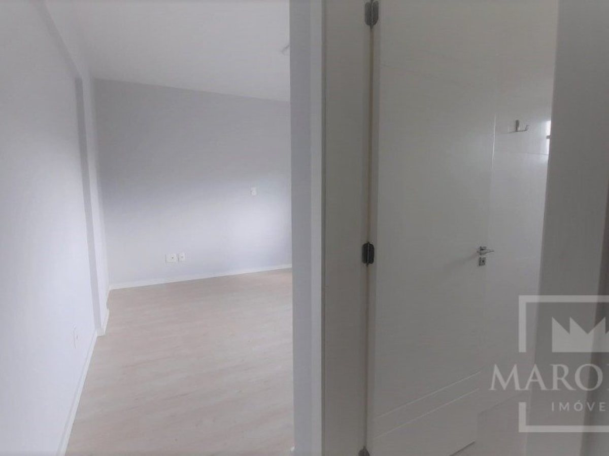 Apartamento com 112m², 2 dormitórios, Nao suíte, 1 vaga, no bairro Centro em Marau