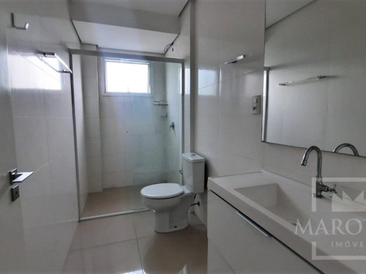 Apartamento com 112m², 2 dormitórios, Nao suíte, 1 vaga, no bairro Centro em Marau