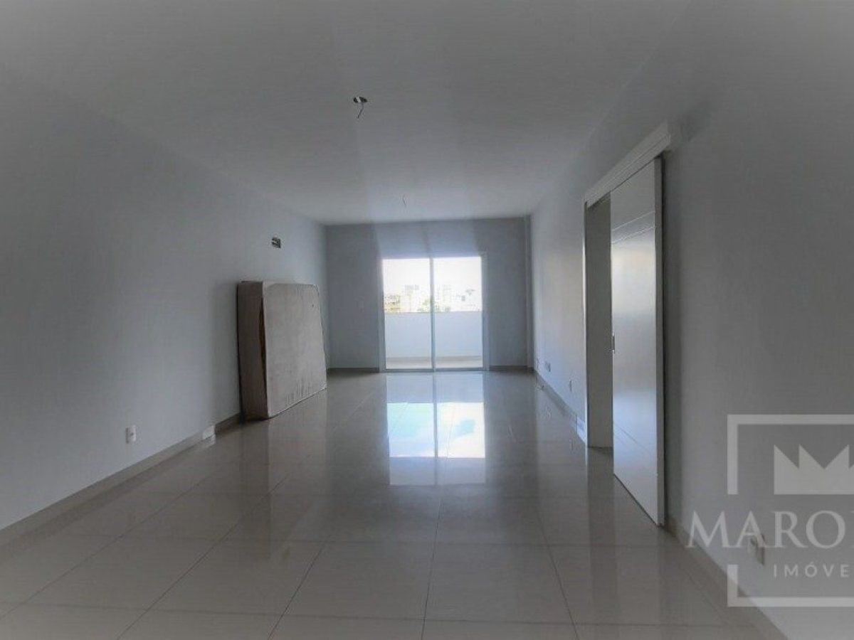 Apartamento com 112m², 2 dormitórios, Nao suíte, 1 vaga, no bairro Centro em Marau