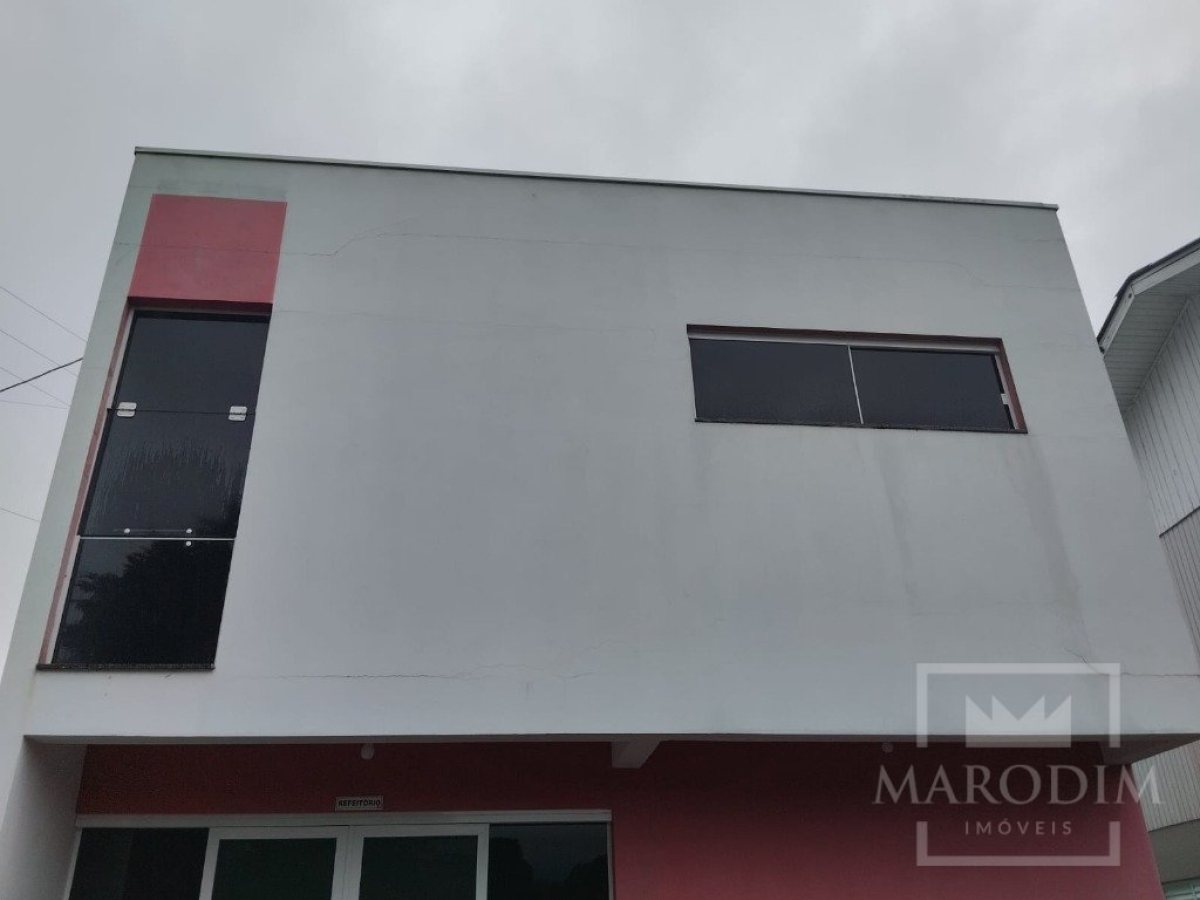 Salas/Conjuntos com 150m², Nao suíte, no bairro Interior em Marau