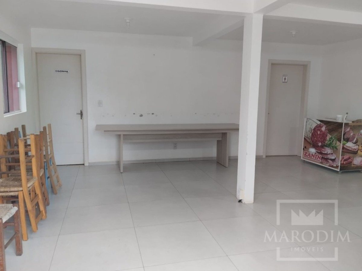Salas/Conjuntos com 150m², Nao suíte, no bairro Interior em Marau