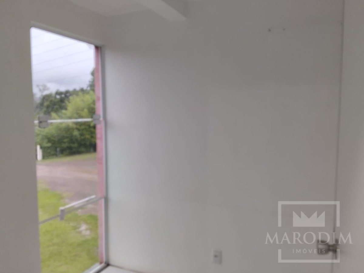 Salas/Conjuntos com 150m², Nao suíte, no bairro Interior em Marau