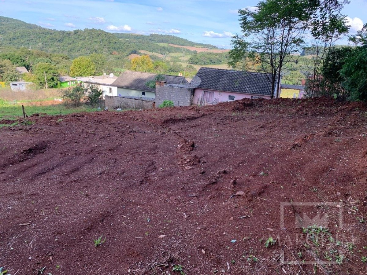 Terreno com 301m², Nao suíte, no bairro Loteamento Residencial Araucária em Marau
