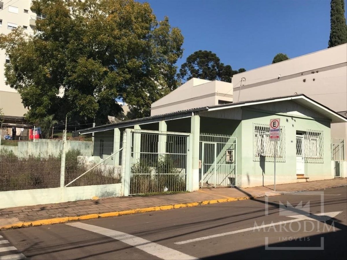 Terreno com 500m², Nao suíte, no bairro Centro em Marau