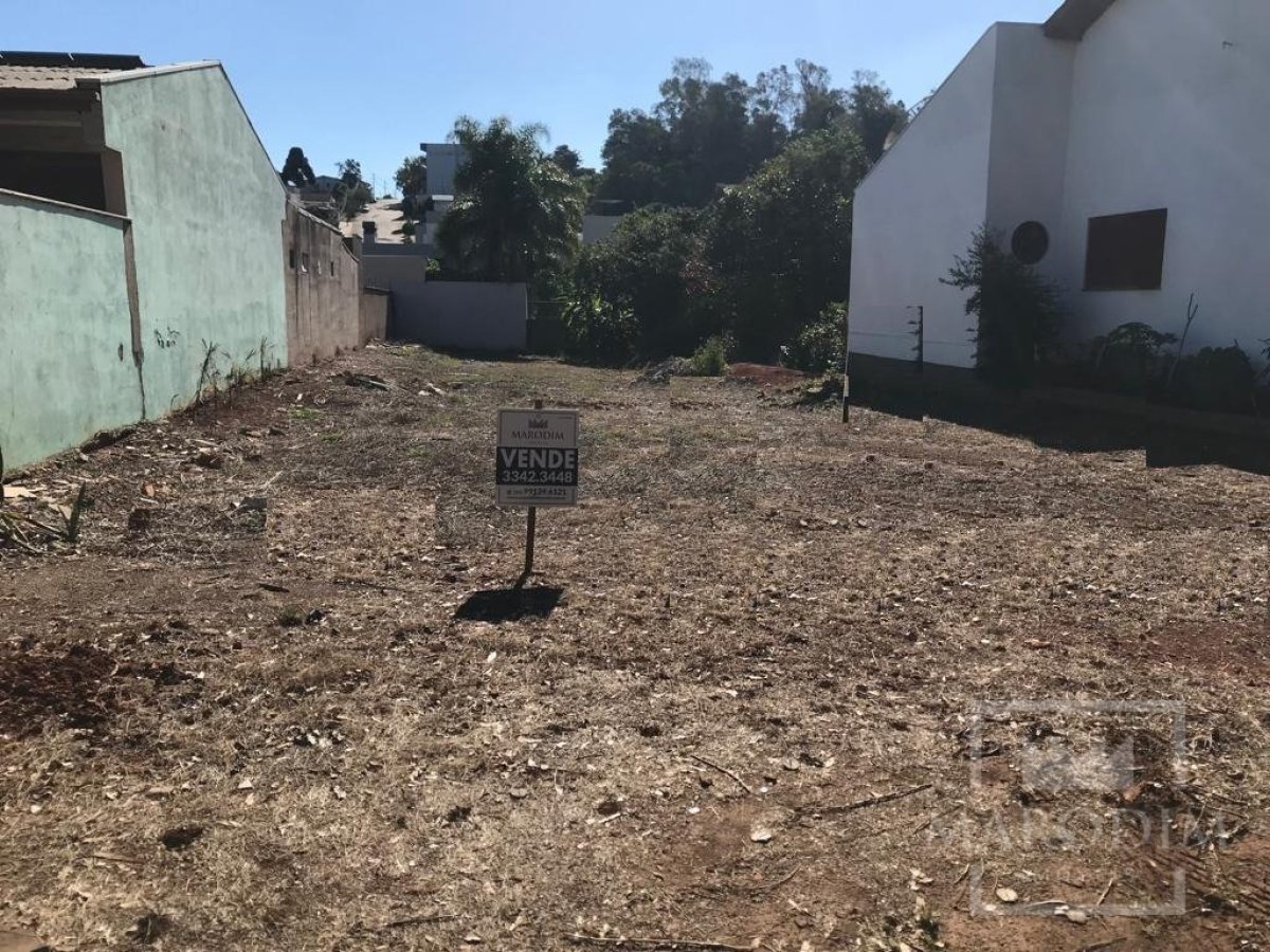 Terreno com 645m², Nao suíte, no bairro Bosque em Marau