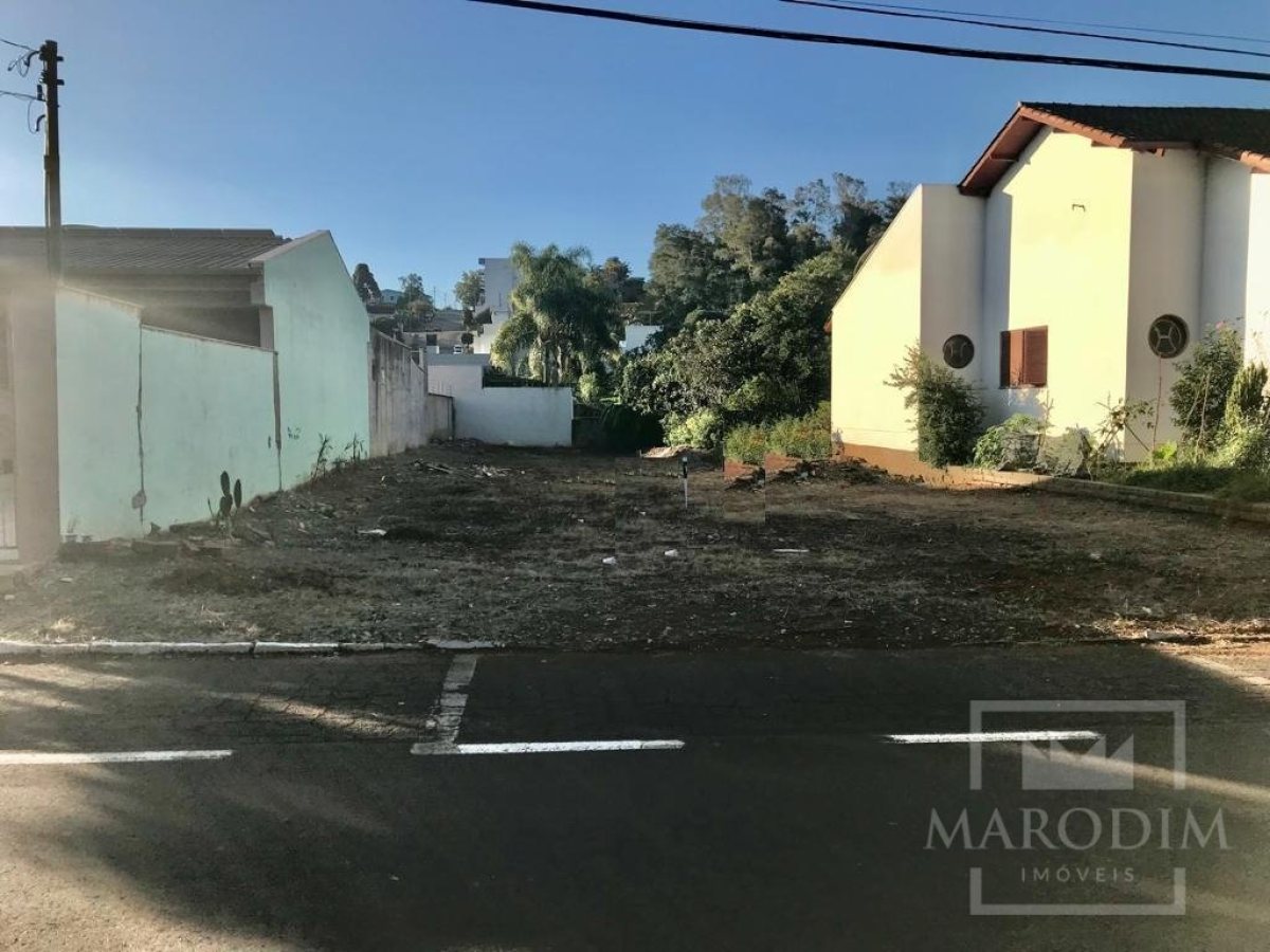 Terreno com 645m², Nao suíte, no bairro Bosque em Marau