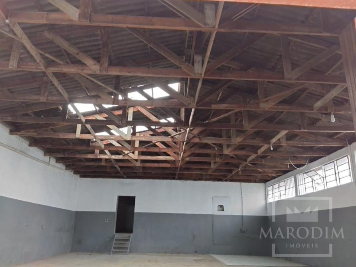 Pavilhão com 350m², Nao suíte, no bairro Borges de Medeiros em Marau