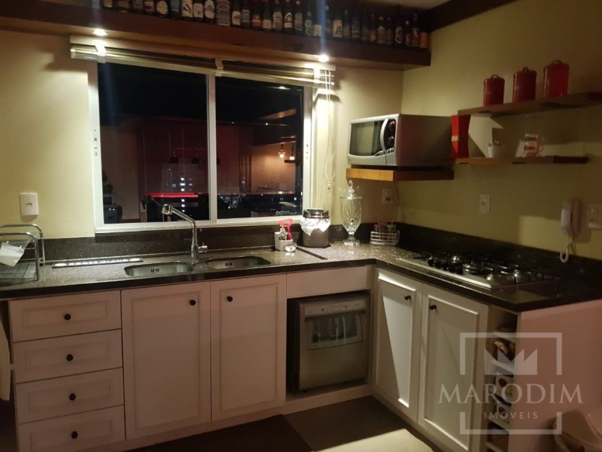 Cobertura com 271m², 2 dormitórios, Sim suíte, 2 vagas, no bairro Centro em Marau