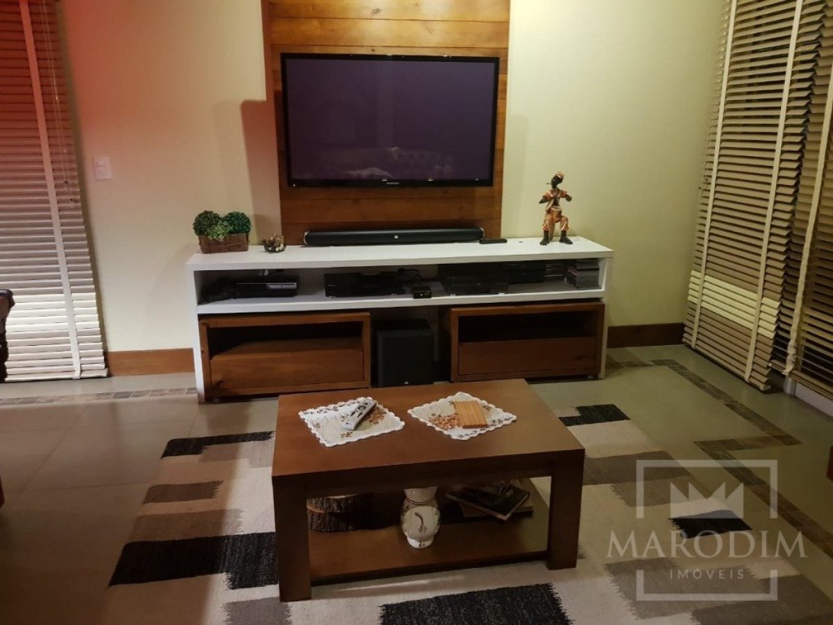 Cobertura com 271m², 2 dormitórios, Sim suíte, 2 vagas, no bairro Centro em Marau