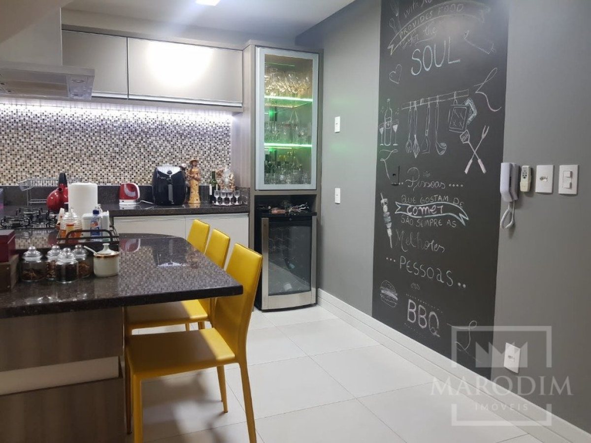 Cobertura com 271m², 2 dormitórios, Sim suíte, 2 vagas, no bairro Centro em Marau