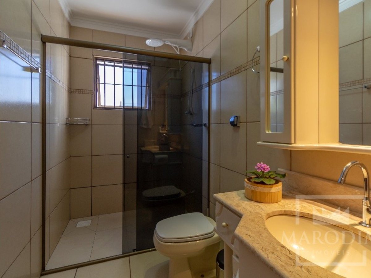 Casa com 290m², 4 dormitórios, Sim suíte, 5 vagas, no bairro Jardim  América em Marau