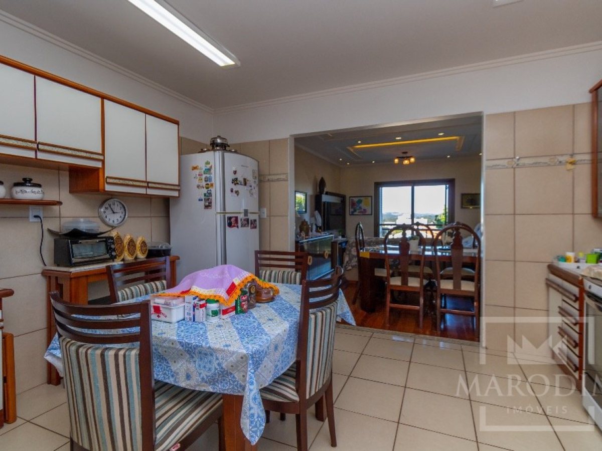 Casa com 290m², 4 dormitórios, Sim suíte, 5 vagas, no bairro Jardim  América em Marau