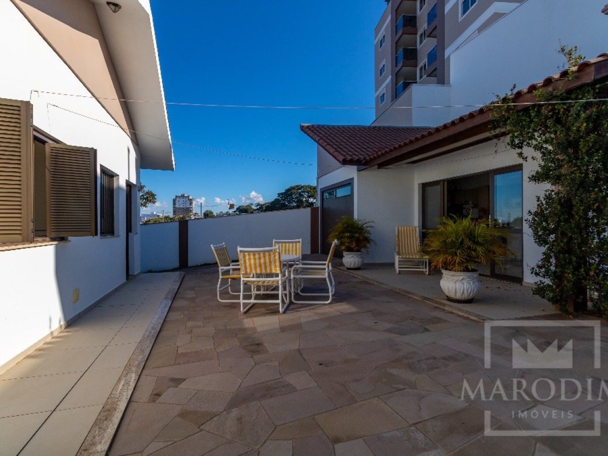 Casa com 290m², 4 dormitórios, Sim suíte, 5 vagas, no bairro Jardim  América em Marau