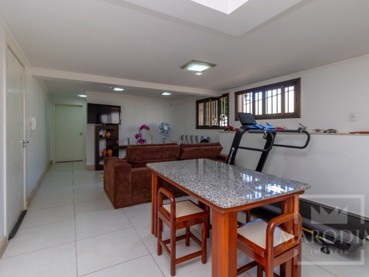 Casa com 290m², 4 dormitórios, Sim suíte, 5 vagas, no bairro Jardim  América em Marau