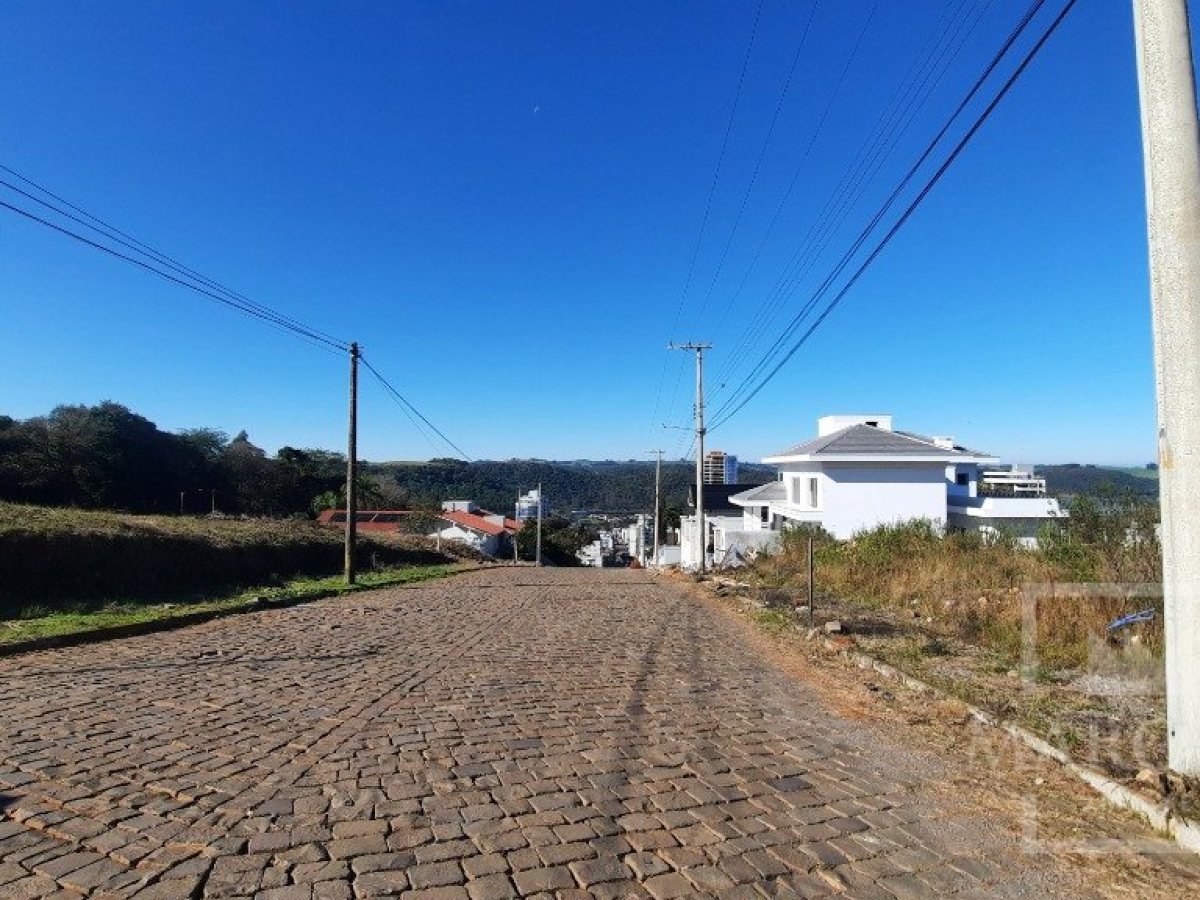 Terreno com 451m², Nao suíte, no bairro Loteamento Altos da Montanha em Marau