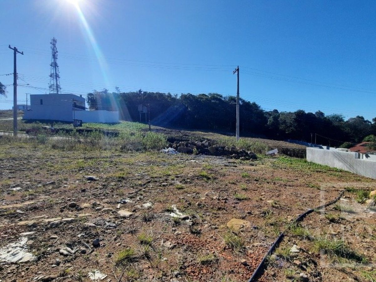Terreno com 451m², Nao suíte, no bairro Loteamento Altos da Montanha em Marau