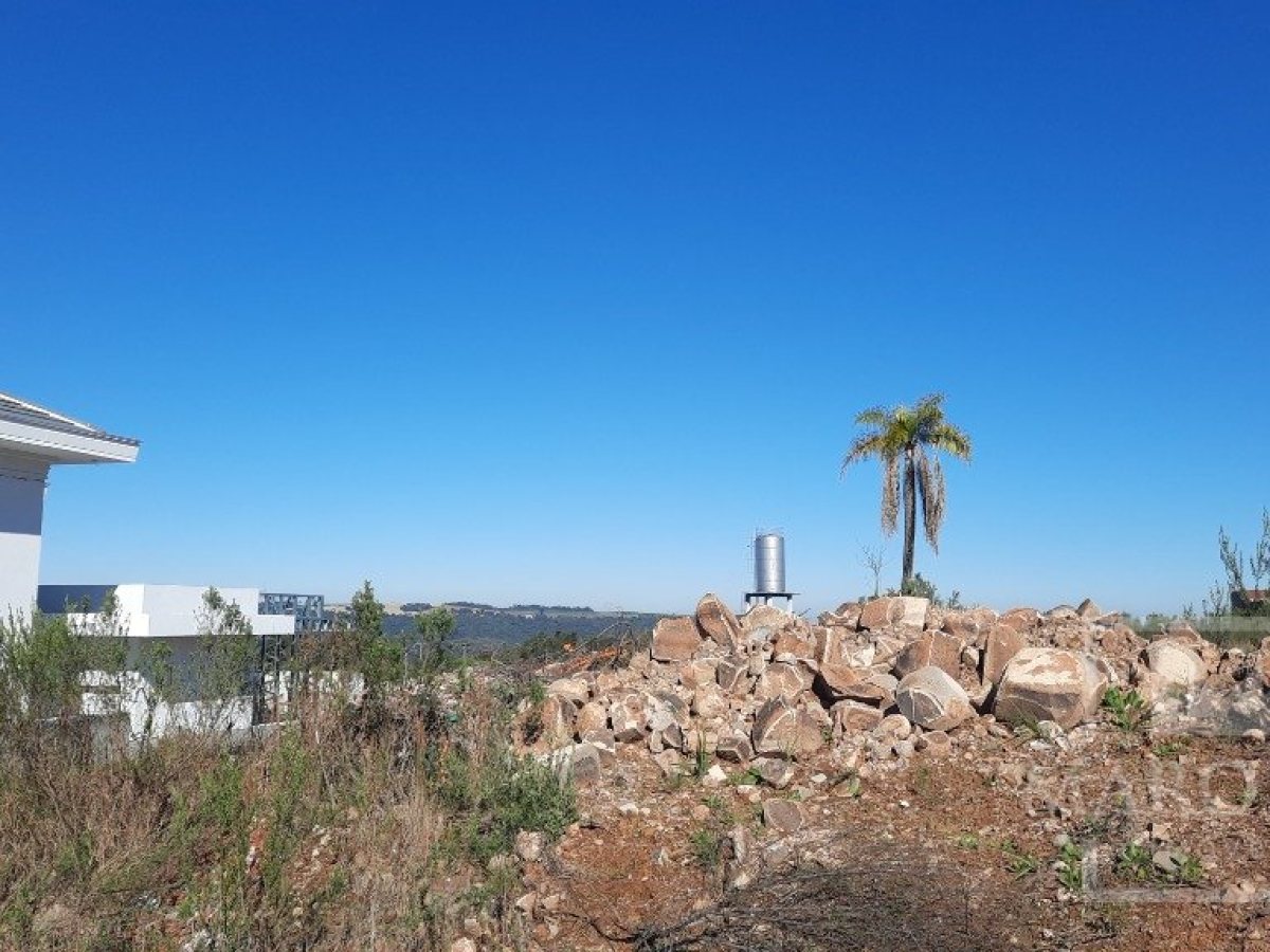 Terreno com 451m², Nao suíte, no bairro Loteamento Altos da Montanha em Marau
