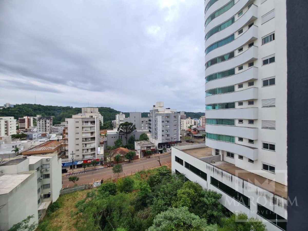 Apartamento com 80m², 2 dormitórios, Sim suíte, 2 vagas, no bairro Centro em Marau