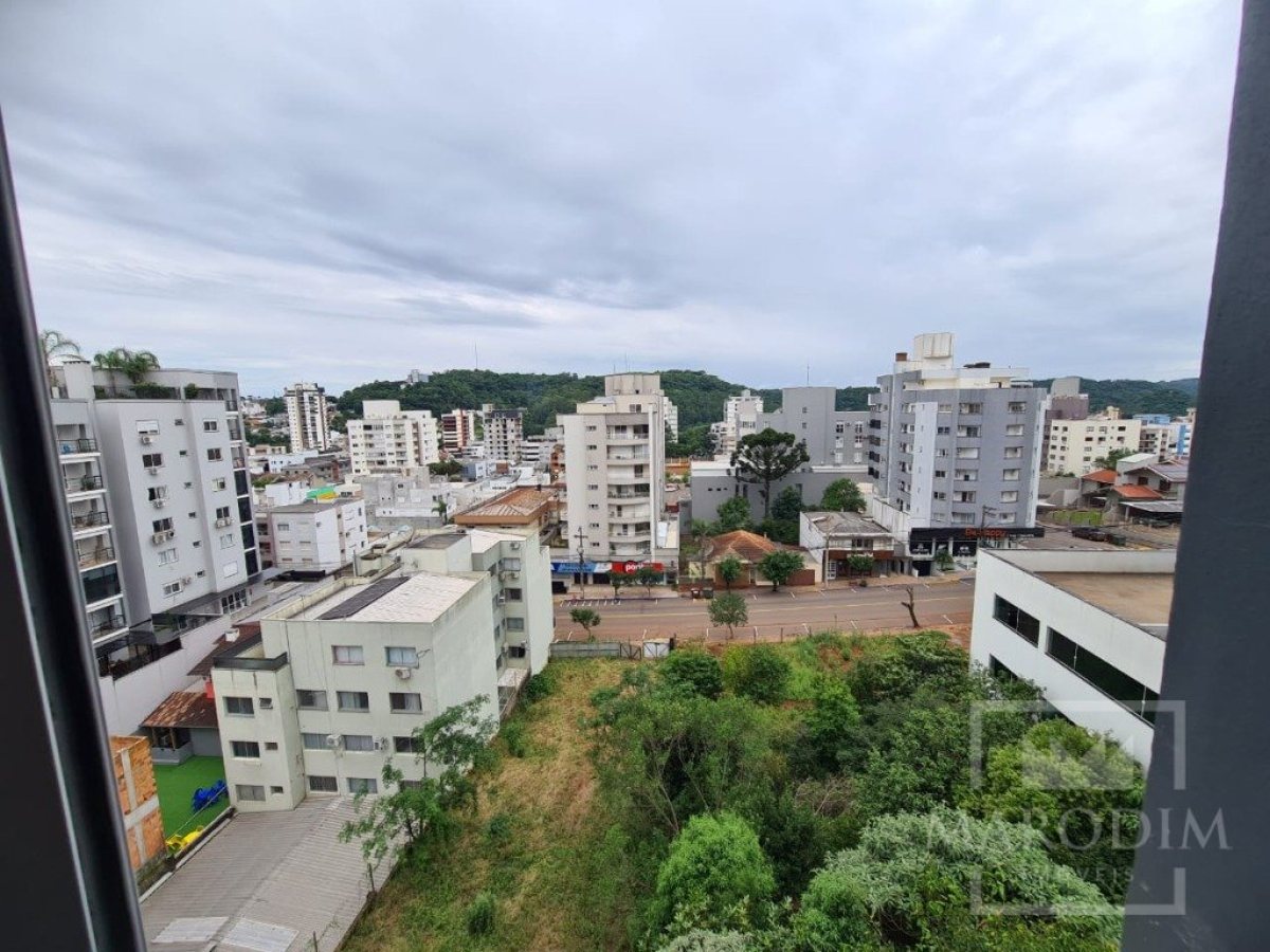 Apartamento com 80m², 2 dormitórios, Sim suíte, 2 vagas, no bairro Centro em Marau