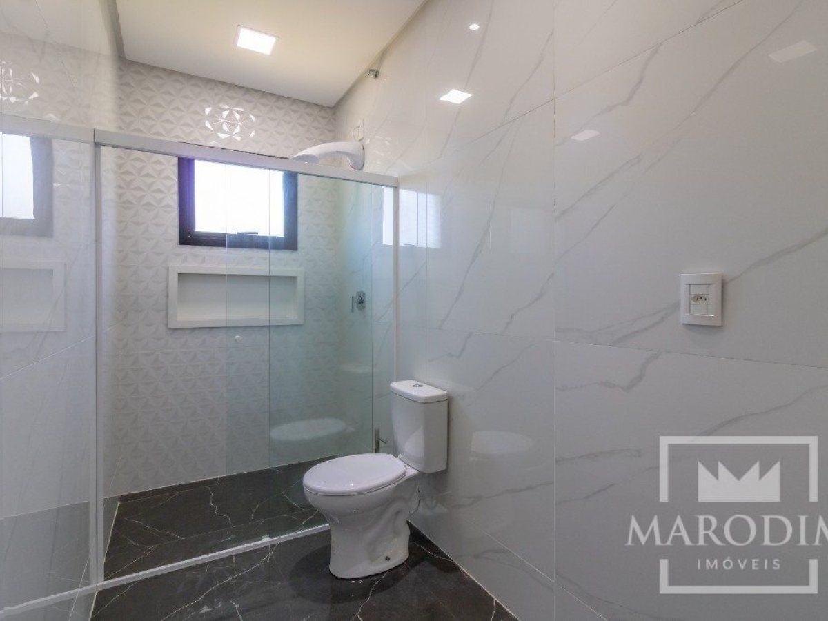 Casa com 269m², 3 dormitórios, Nao suíte, 2 vagas, no bairro Loteamento Santin em Marau