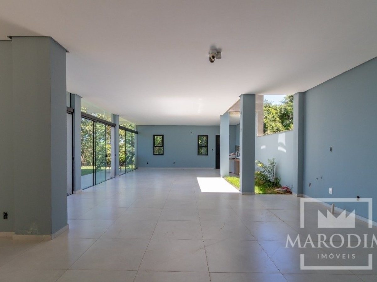 Casa com 269m², 3 dormitórios, Nao suíte, 2 vagas, no bairro Loteamento Santin em Marau