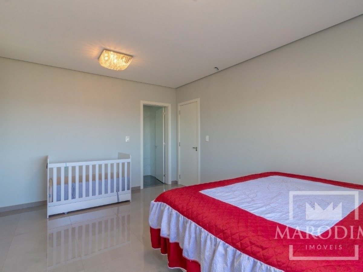 Casa com 269m², 3 dormitórios, Nao suíte, 2 vagas, no bairro Loteamento Santin em Marau