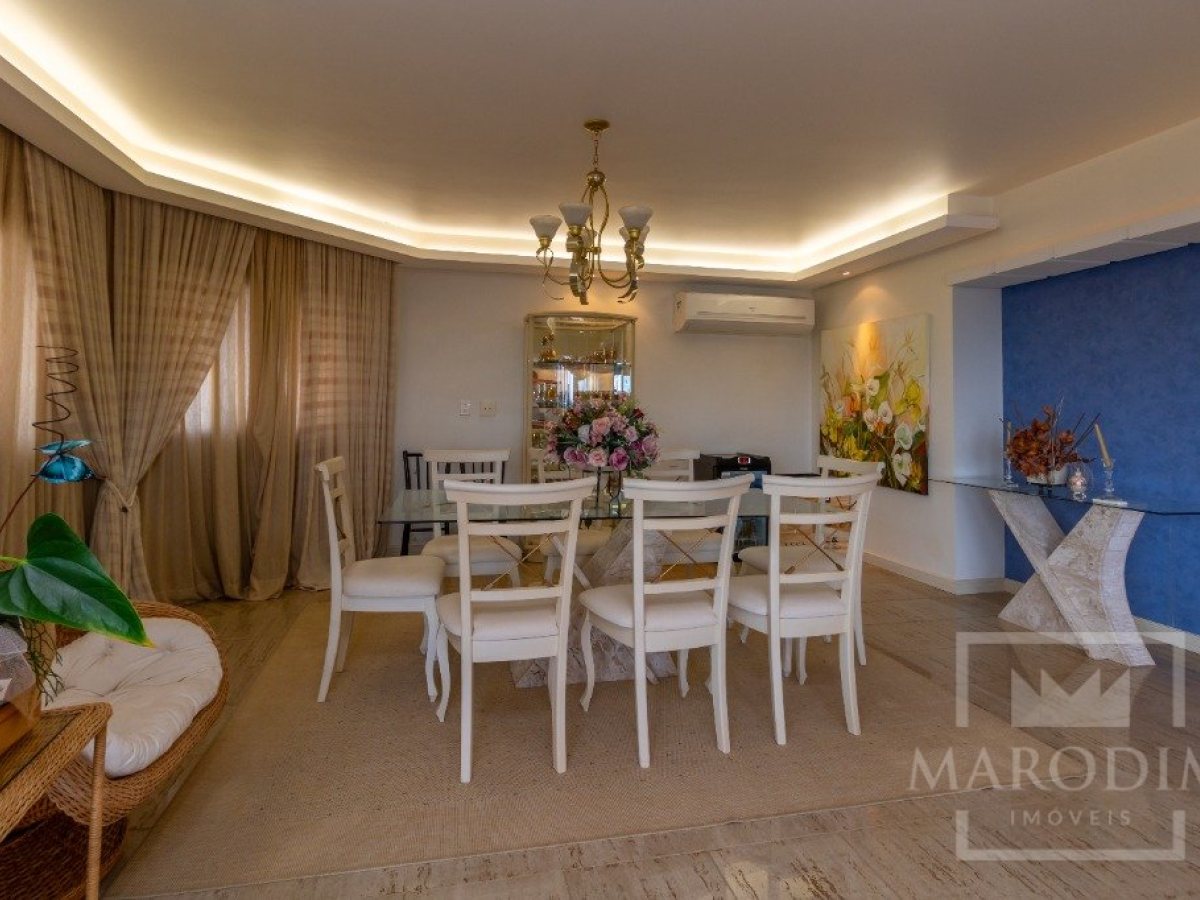 Apartamento com 275m², 3 dormitórios, Sim suíte, 2 vagas, no bairro Centro em Marau