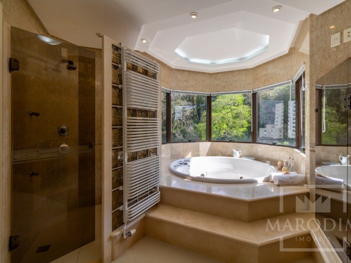 Apartamento com 275m², 3 dormitórios, Sim suíte, 2 vagas, no bairro Centro em Marau