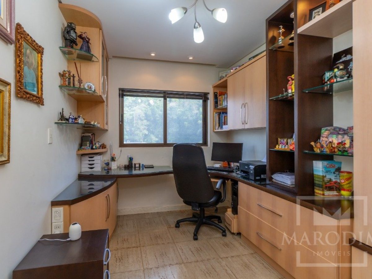 Apartamento com 275m², 3 dormitórios, Sim suíte, 2 vagas, no bairro Centro em Marau