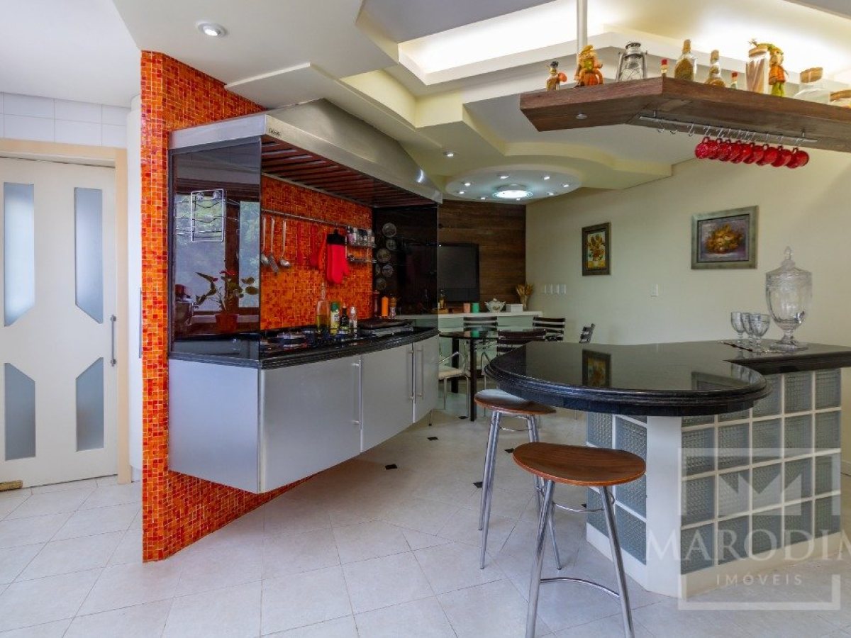 Apartamento com 275m², 3 dormitórios, Sim suíte, 2 vagas, no bairro Centro em Marau