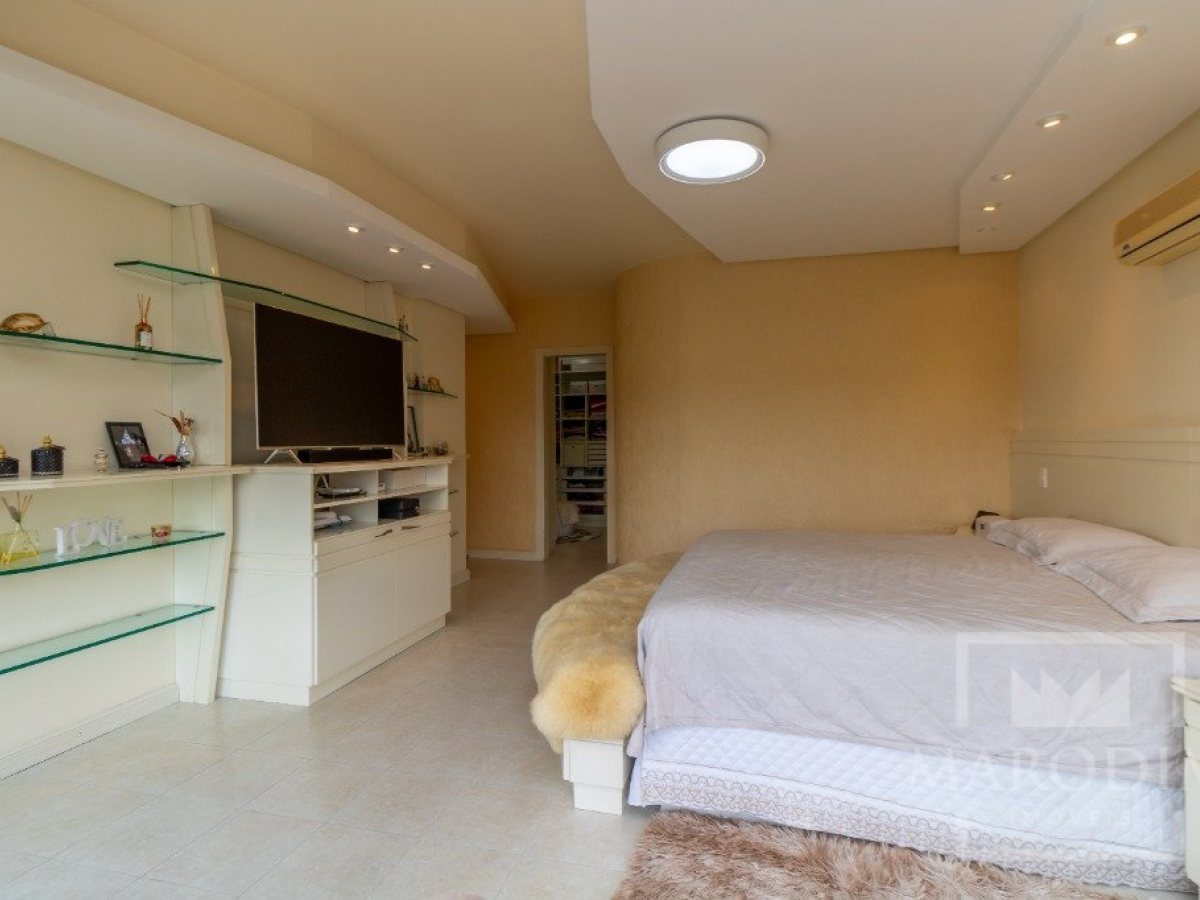 Apartamento com 275m², 3 dormitórios, Sim suíte, 2 vagas, no bairro Centro em Marau