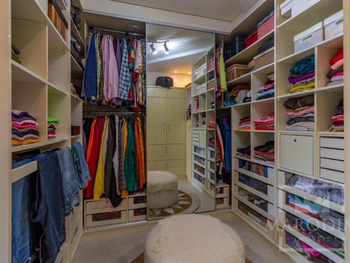 Apartamento com 275m², 3 dormitórios, Sim suíte, 2 vagas, no bairro Centro em Marau