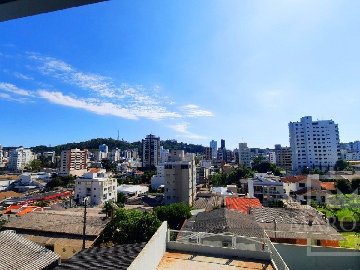 Casa com 376m², 3 dormitórios, Sim suíte, 5 vagas, no bairro Centro em Marau