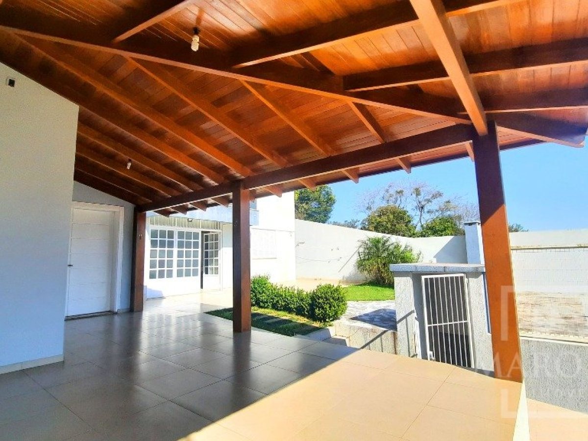 Casa com 376m², 3 dormitórios, Sim suíte, 5 vagas, no bairro Centro em Marau